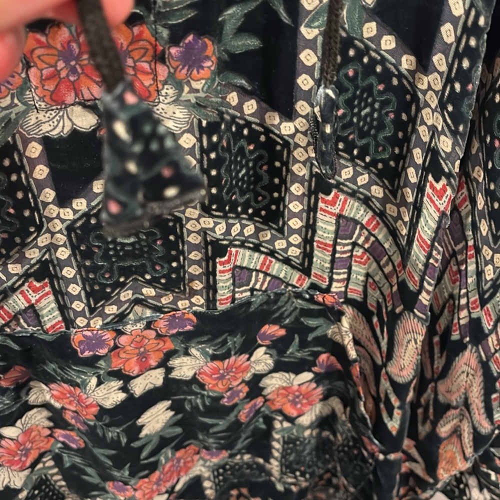 Johnny Was Pete & Greta sheer velvet hoodie. - Picture 5 of 7